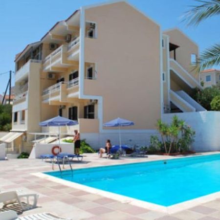Kasteli Hotel Питагорион Экстерьер фото